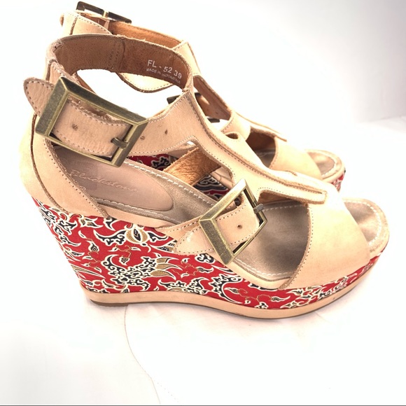 BLACKSTONE | Batik Wedge Platform Sandals - Picture 2 of 15